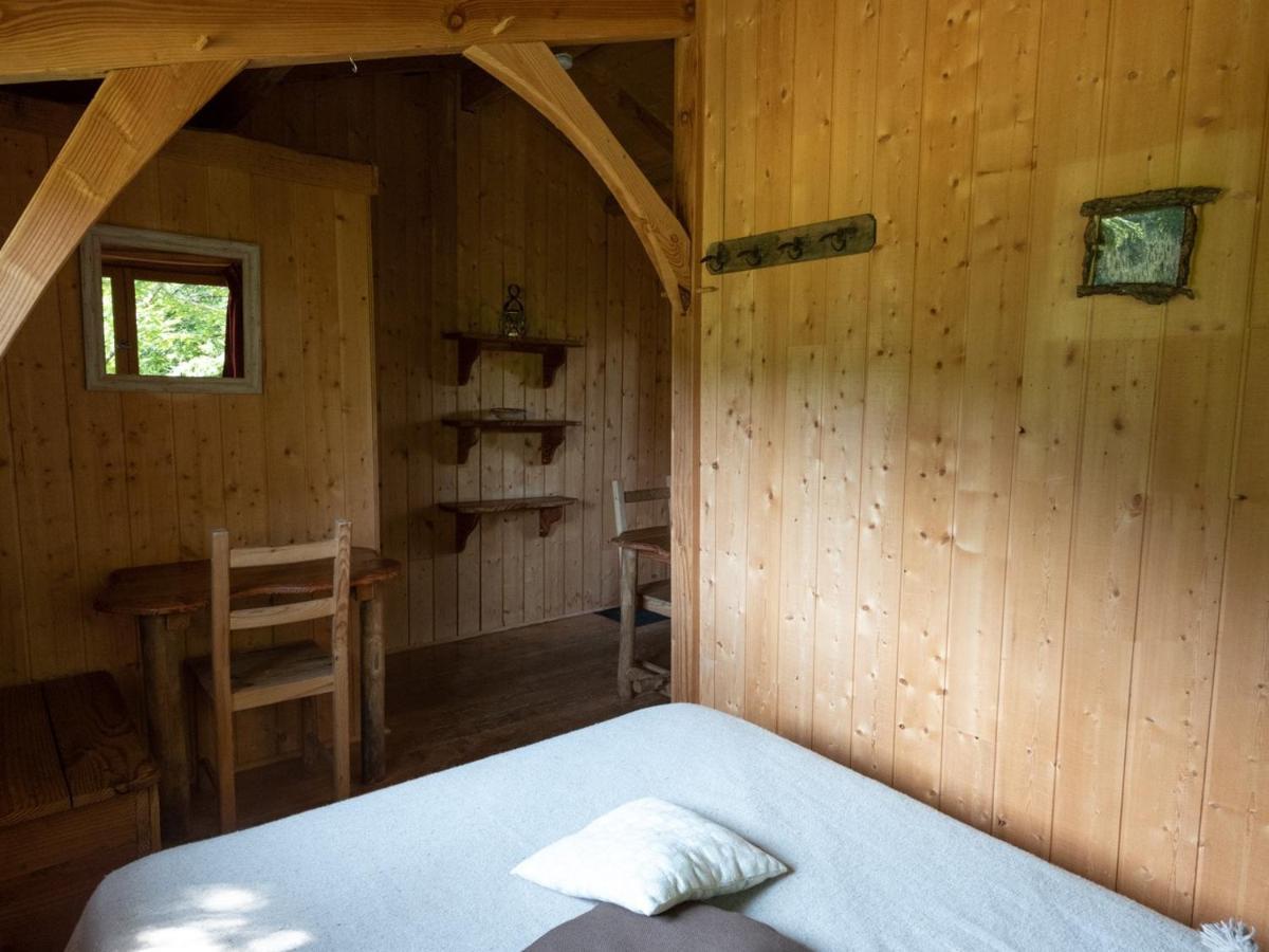 Les Cabanes De Labrousse Saint-Julien-Labrousse Exteriör bild