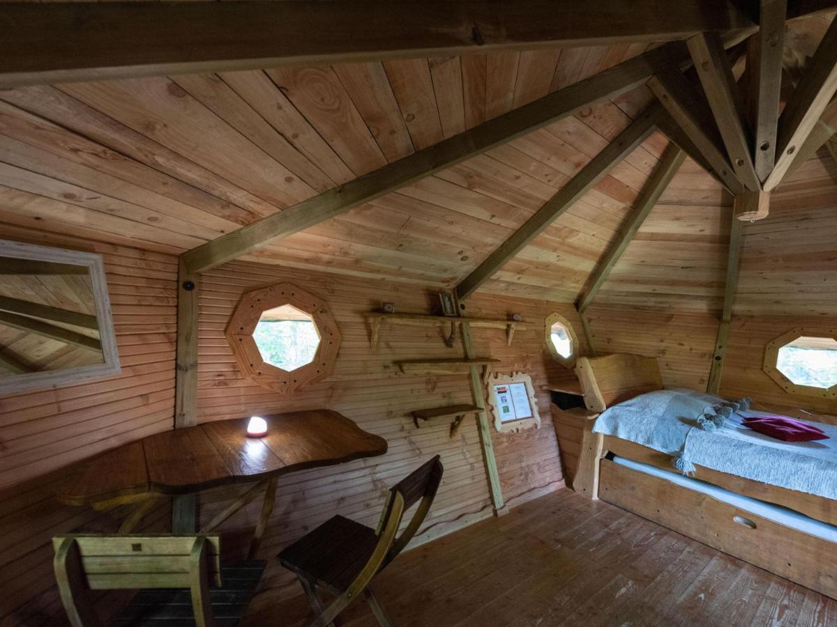 Les Cabanes De Labrousse Saint-Julien-Labrousse Exteriör bild